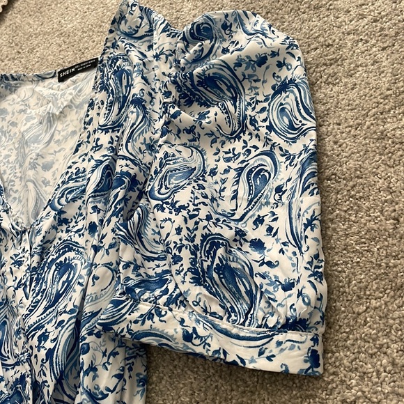 Blue Floral, Deep V Dress, Size L - Picture 3 of 4